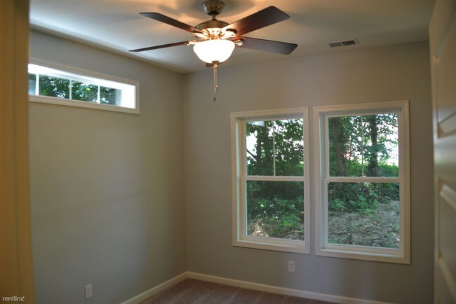 Building Photo - 4422 Cypress Ln
