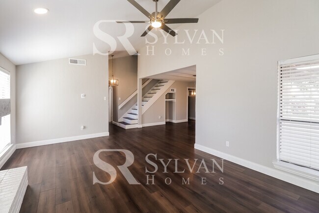 Foto del edificio - Life Just Got Better!