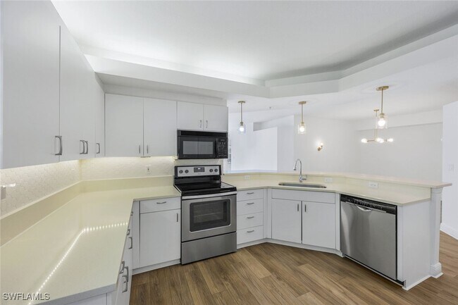 Foto del edificio - 6812 Satinleaf Rd S
