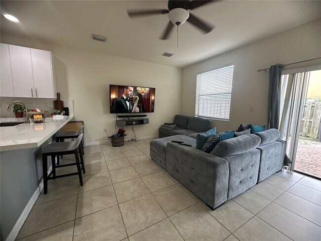 Foto del edificio - 15112 SW 116th St