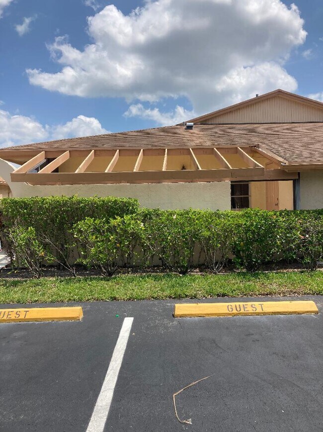 Building Photo - 13759 Date Palm Ct