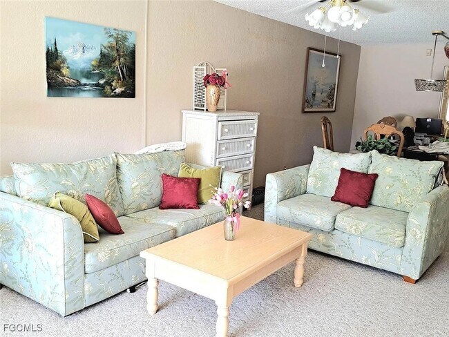 Foto del edificio - 2264 Winkler Ave