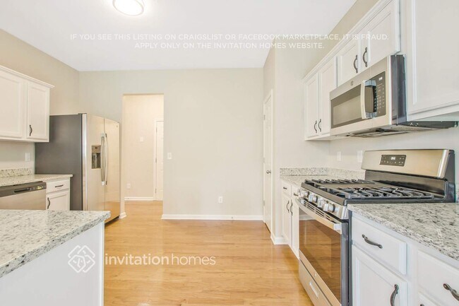 Foto del edificio - 4221 Lehigh Blvd