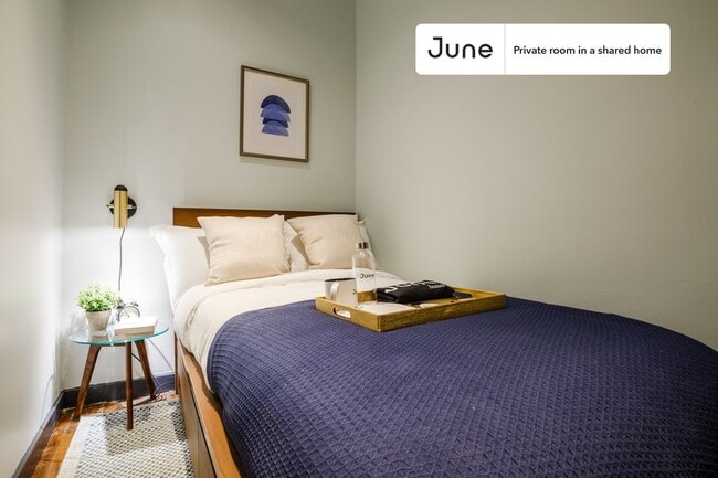 Private bedroom in 4 bed/2 bath Home - Private bedroom in 4 bed/2 bath Home