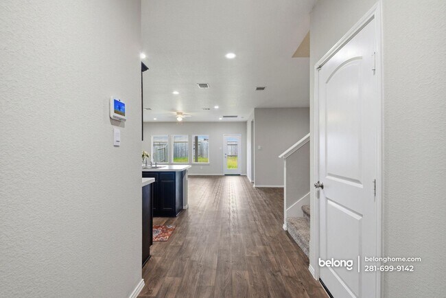 Foto del edificio - 21349 Pne Ml Dr