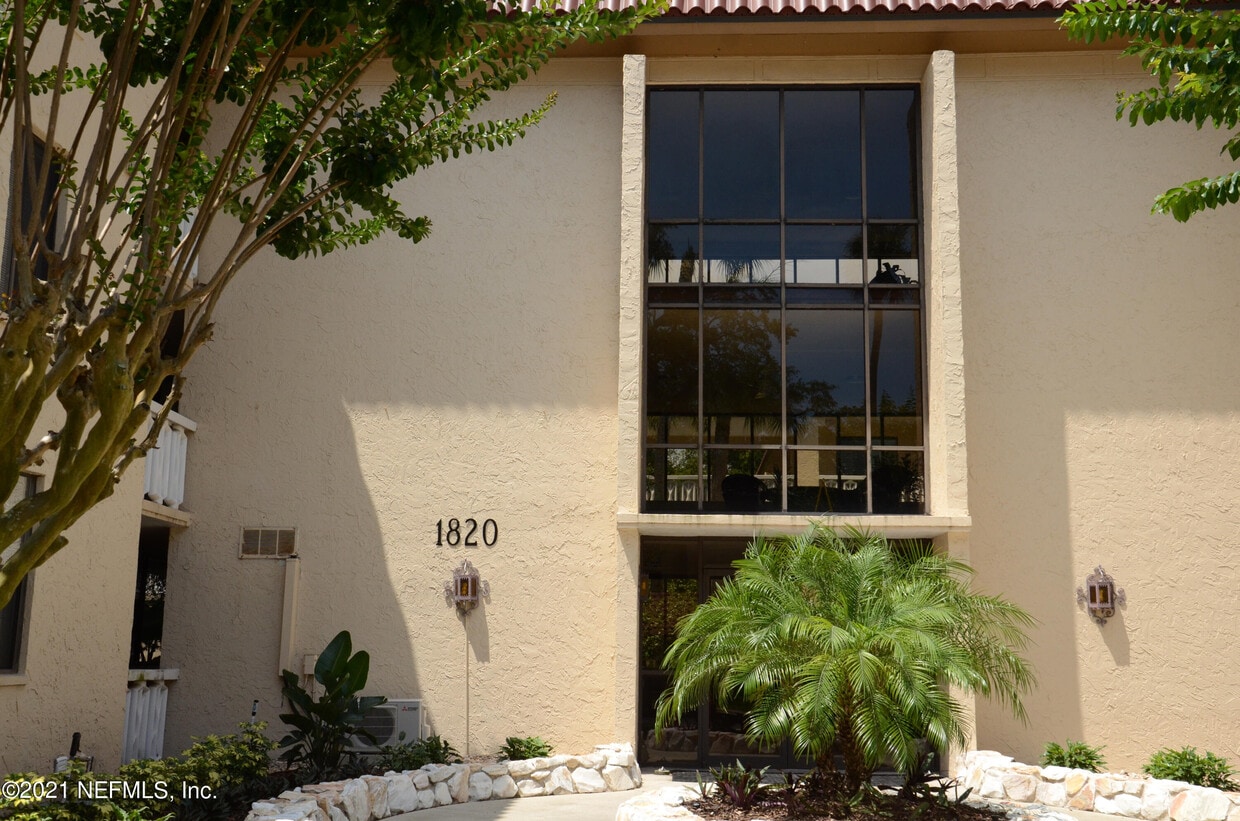 1820 Sevilla Blvd W Unit 211, Atlantic Beach, FL 32233 Condo for Rent in Atlantic Beach, FL