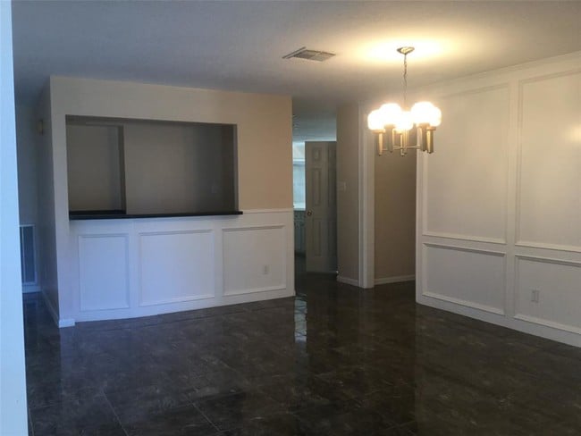 Building Photo - 15306 La Paloma Dr