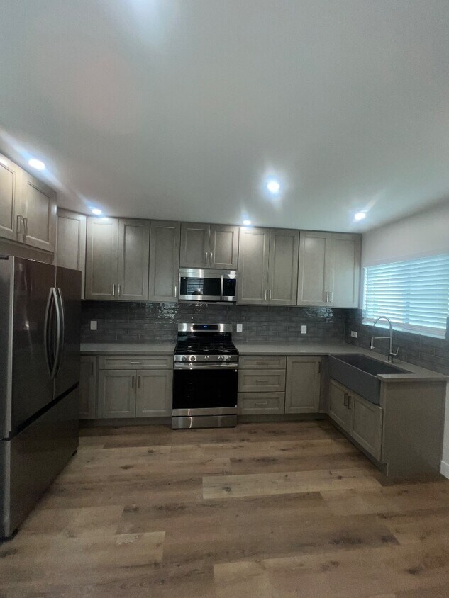 Photo - 3543 Homeland Dr