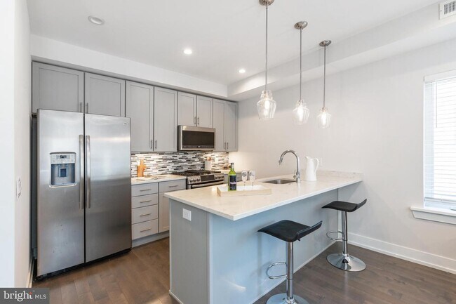 Foto del edificio - 2563 Grays Ferry Ave