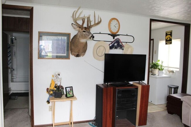 Building Photo - 1126-1128 Sunset Ave