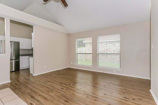 Foto del edificio - 2618 Butterfield Dr