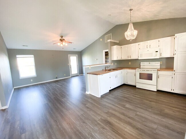 Building Photo - Three Bedroom West Lafayette