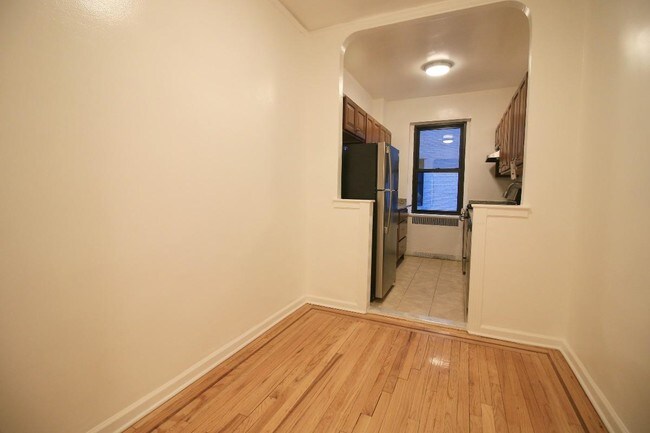 Foto del edificio - 909 Sheridan Ave
