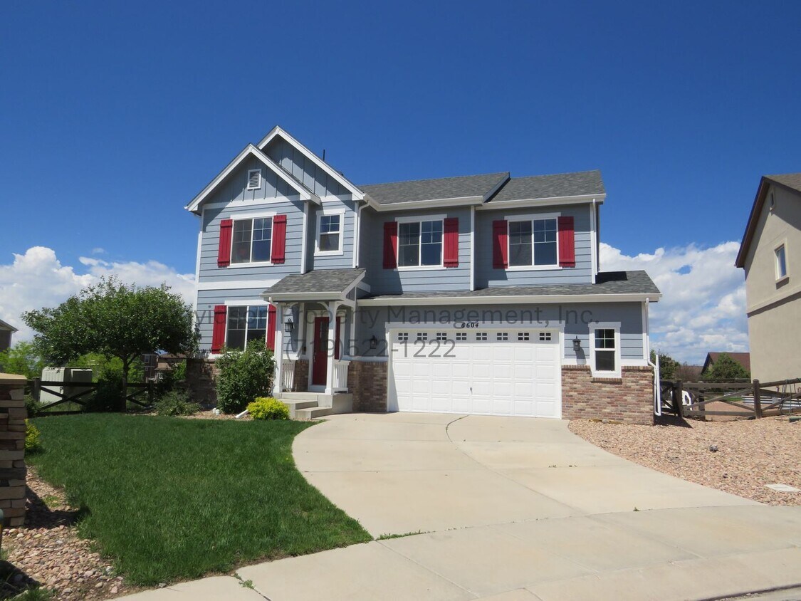 Primary Photo - Gorgeous 4 Bedroom House in Banning Lewis