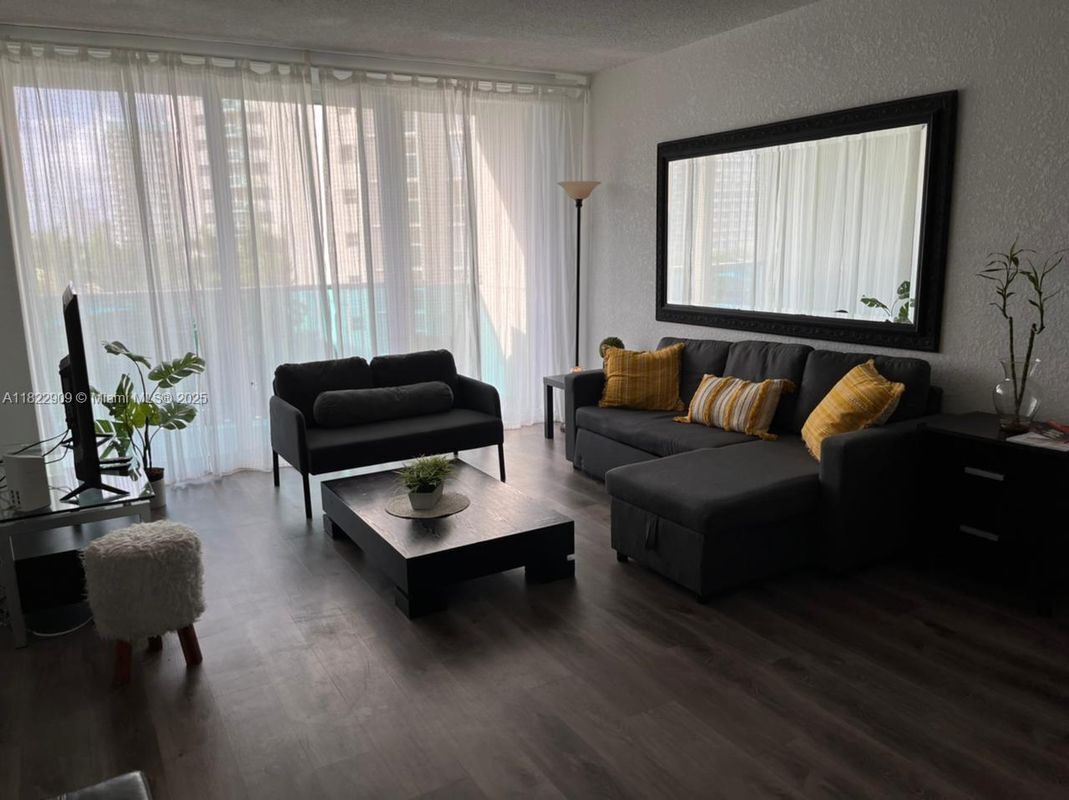 Foto principal - 4001 S Ocean Dr
