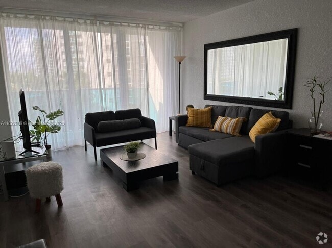 Building Photo - 4001 S Ocean Dr