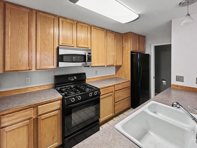 Building Photo - 3601 Raspberry Rd