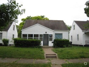 Building Photo - 2818 Hartzer St