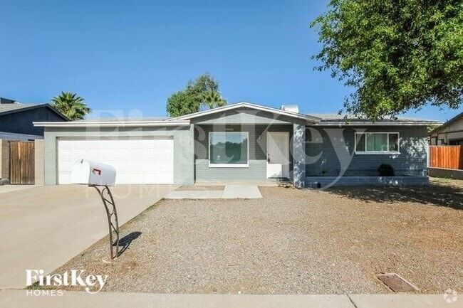 Building Photo - 11438 N 44th Ave