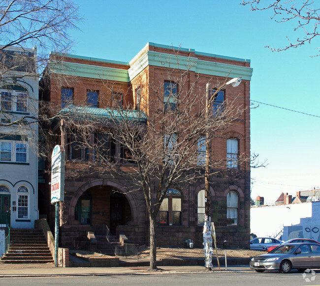 Building Photo - Brownstone Apartments