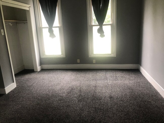 Foto del edificio - 2215 W Walnut St