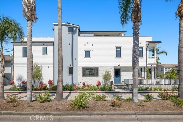 Building Photo - 201 Opal Ave