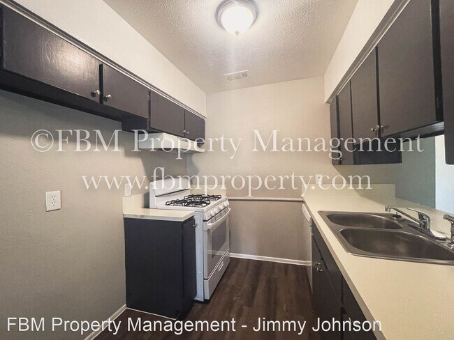 Building Photo - 4 br, 1.5 bath House - 304 Clary Dr