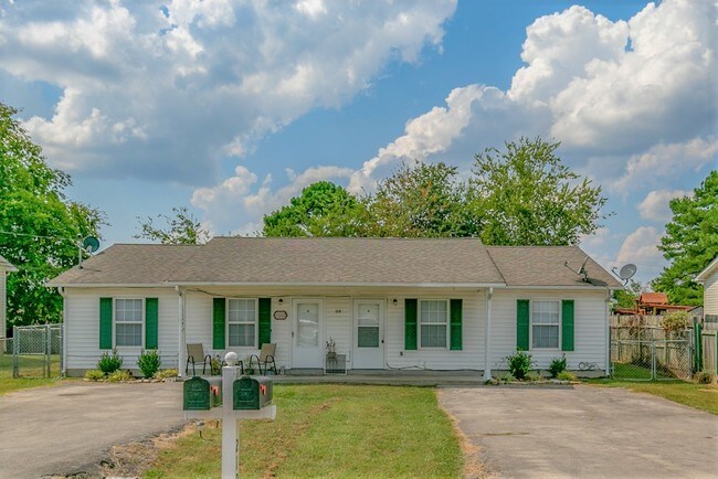 Building Photo - 219 Nowlin Dr