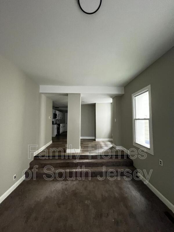 Foto del edificio - 242 N Broadway
