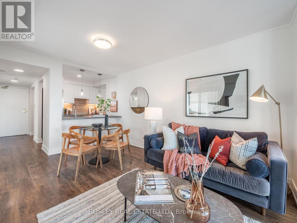 Primary Photo - 903 - 409 BLOOR STREET E