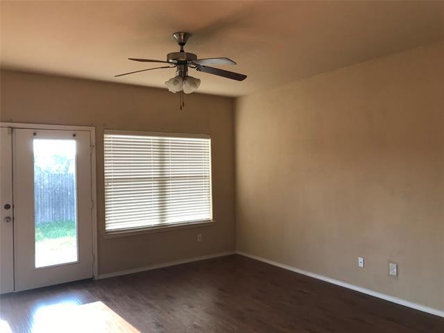 Foto del edificio - 1412 Danielle Creek Dr