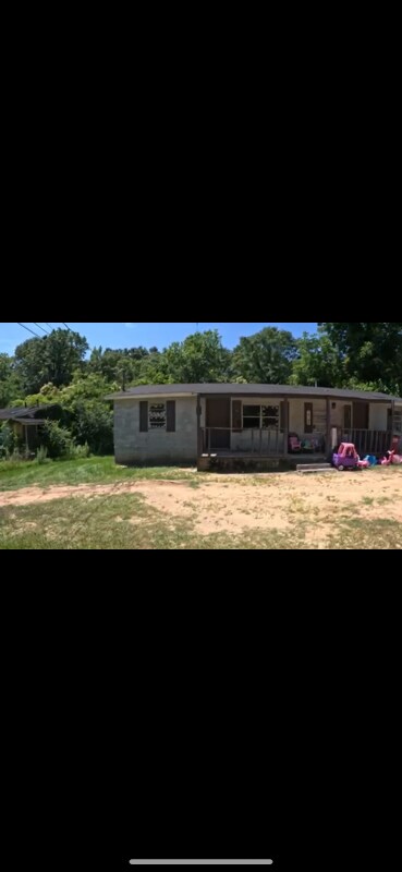 Primary Photo - 1247 Hall St