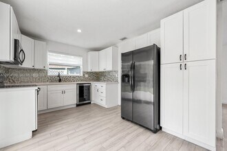 Building Photo - 3192 NW 40th Ct