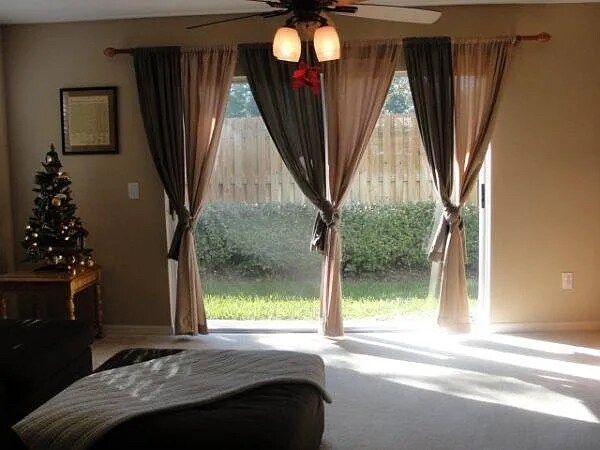 Sala de estar - 2537 Harn Blvd