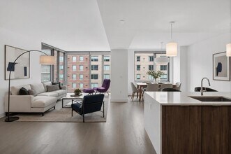 Building Photo - 9 Ave at Port Imperial