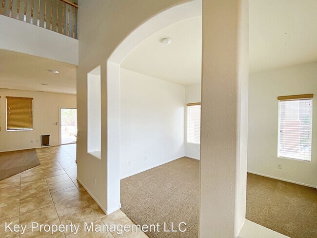 Building Photo - 4 br, 3 bath House - 1962 E Tanner Valley ...