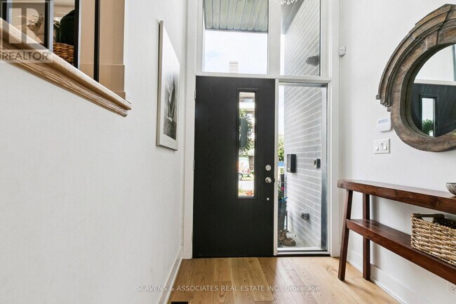 Building Photo - 1040 Enola Ave