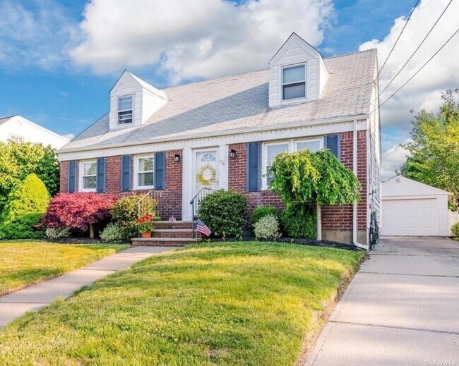 Foto del edificio - 484 Chelsea Rd