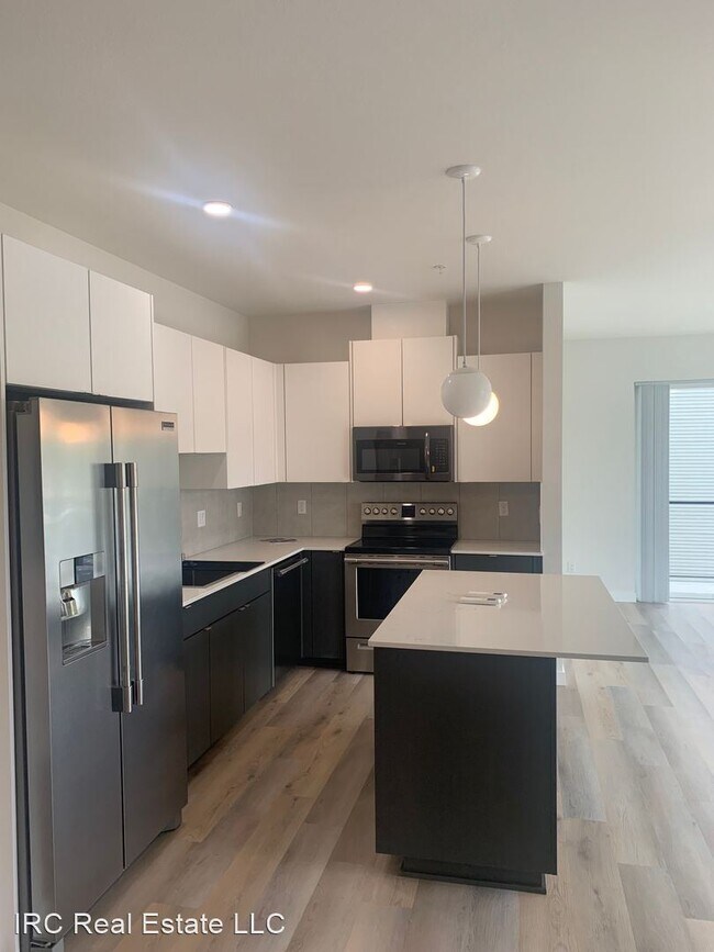 Foto del edificio - 2 br, 2 bath House - 425 NE Bryant st  201
