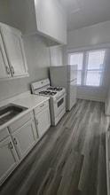 Building Photo - 1026 Ingraham St