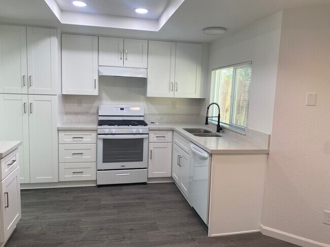Foto del edificio - 1615 Windermere Ct