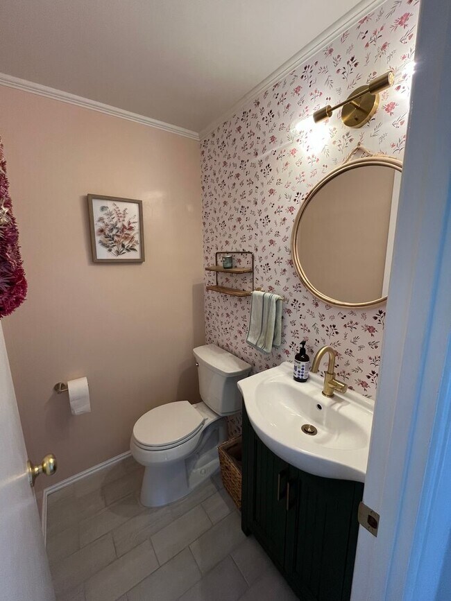 Building Photo - USGA RENTALY ONLY! CHARMING 2 BEDROOM HOME