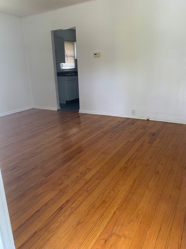 Foto del edificio - 311 Ernst Ave