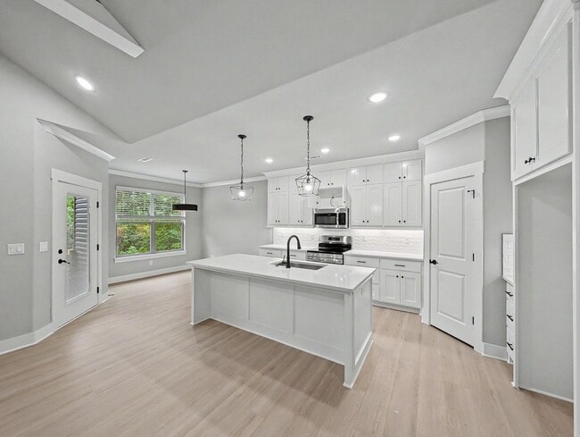 Building Photo - Beautiful New Construction Home in Bella Vista