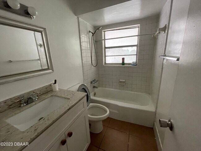 Foto del edificio - 5120 Taylor Ave