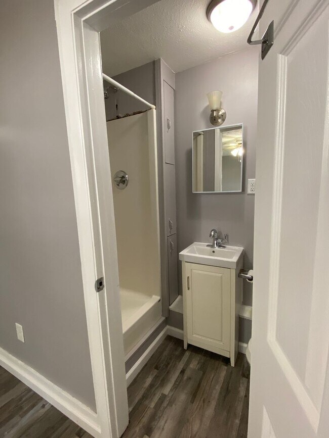 Foto del edificio - 1 Bedroom House in Elkhart!