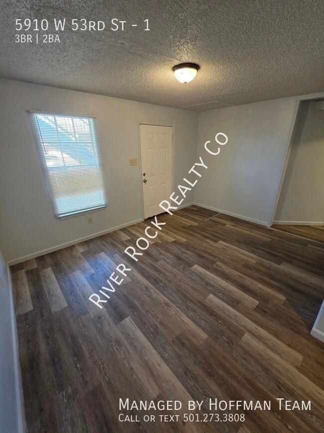 Building Photo - 5910 W 53rd St