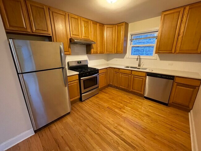Kitchen - 88 Sedgwick Ave