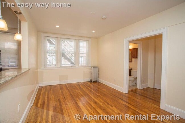 Building Photo - 136 Highland Ave