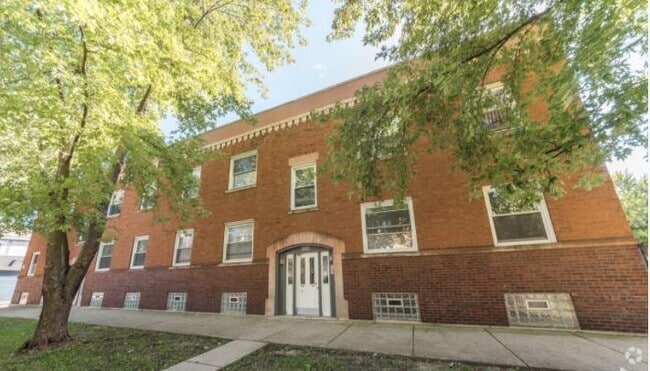 Building Photo - 3524 W Grace St